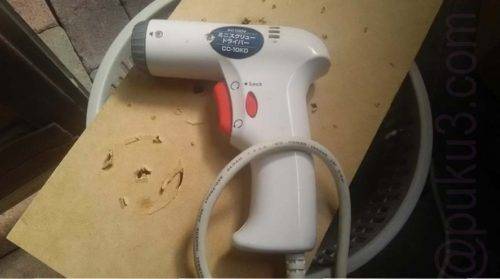 ホームセンターで1,000円くらいの電動