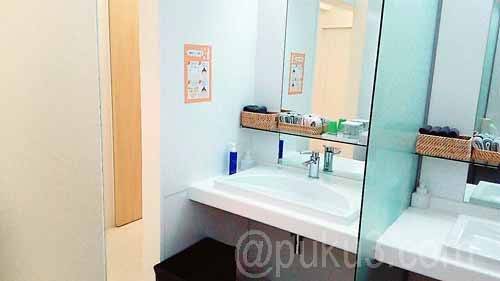 洗面台やらあってホテルとかのよう