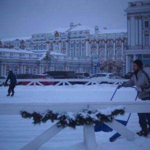 夏の宮殿のスケートリンク