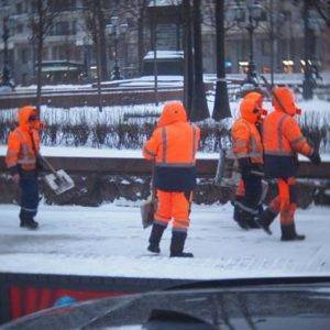 除雪の勇者たち？