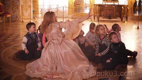 エカテリーナ宮殿にて、体験学習？